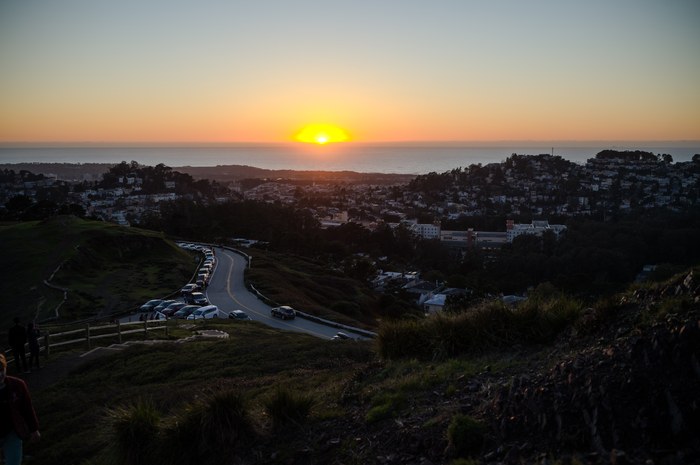 LEICA M11 · Apo-Summicron-M 1:2/35 ASPH. · f/4.8 · 1/350s · ISO 64 · Taken: 2025-12-27 17:56:59 · Uploaded: 2026-09-13 14:21